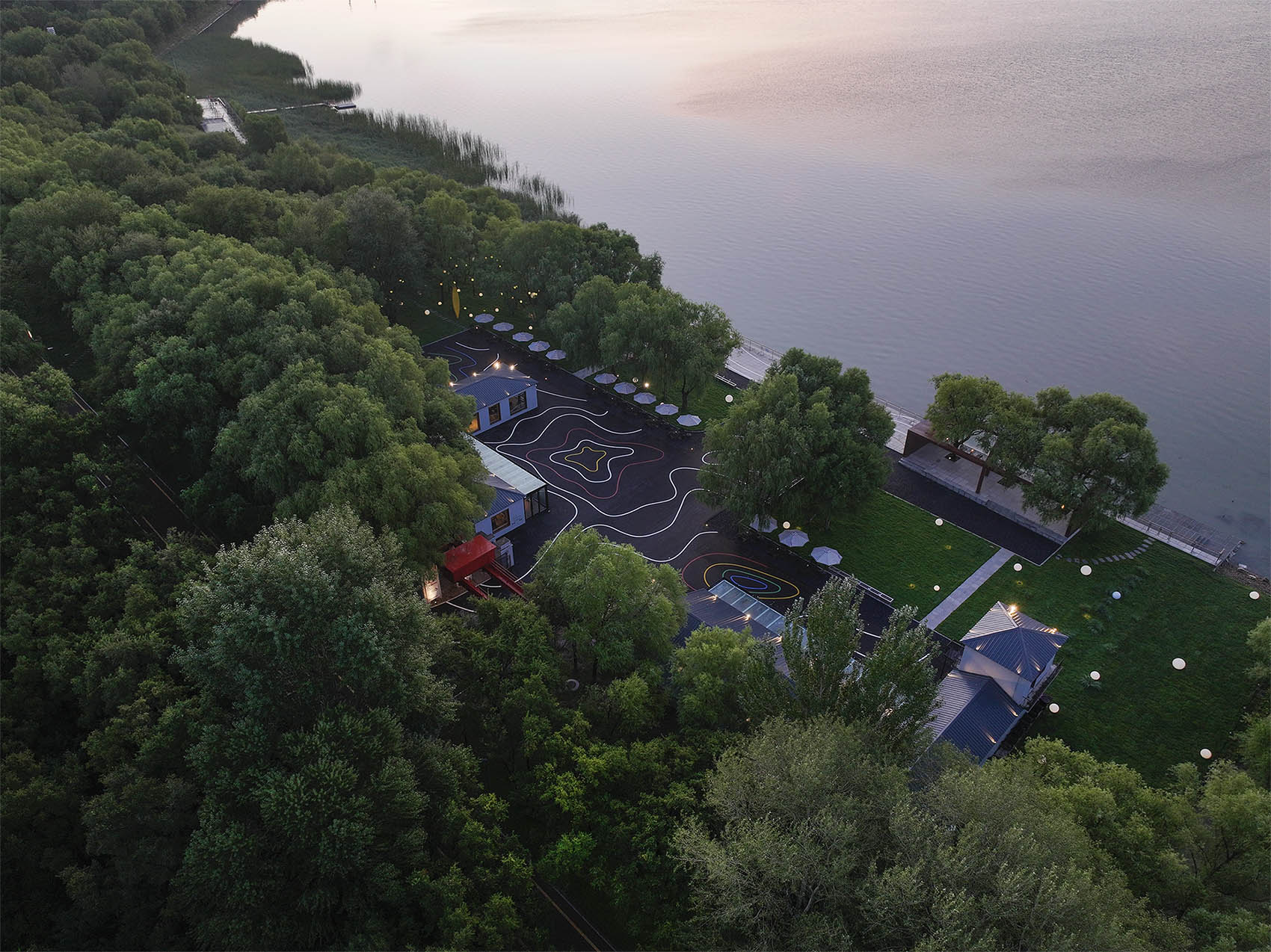 大庆滨洲湖:工业遗存的商业活化丨中国大庆丨慢珊瑚设计-18