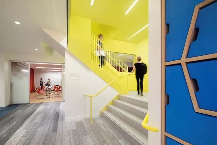 曼哈顿“蓝校”打造多彩学习空间-14