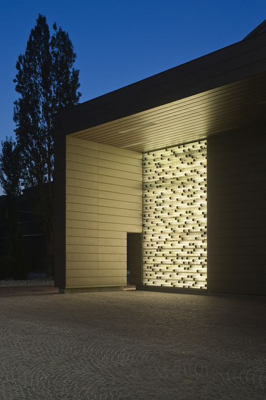 意式酒庄的现代"脱壳"重生-22