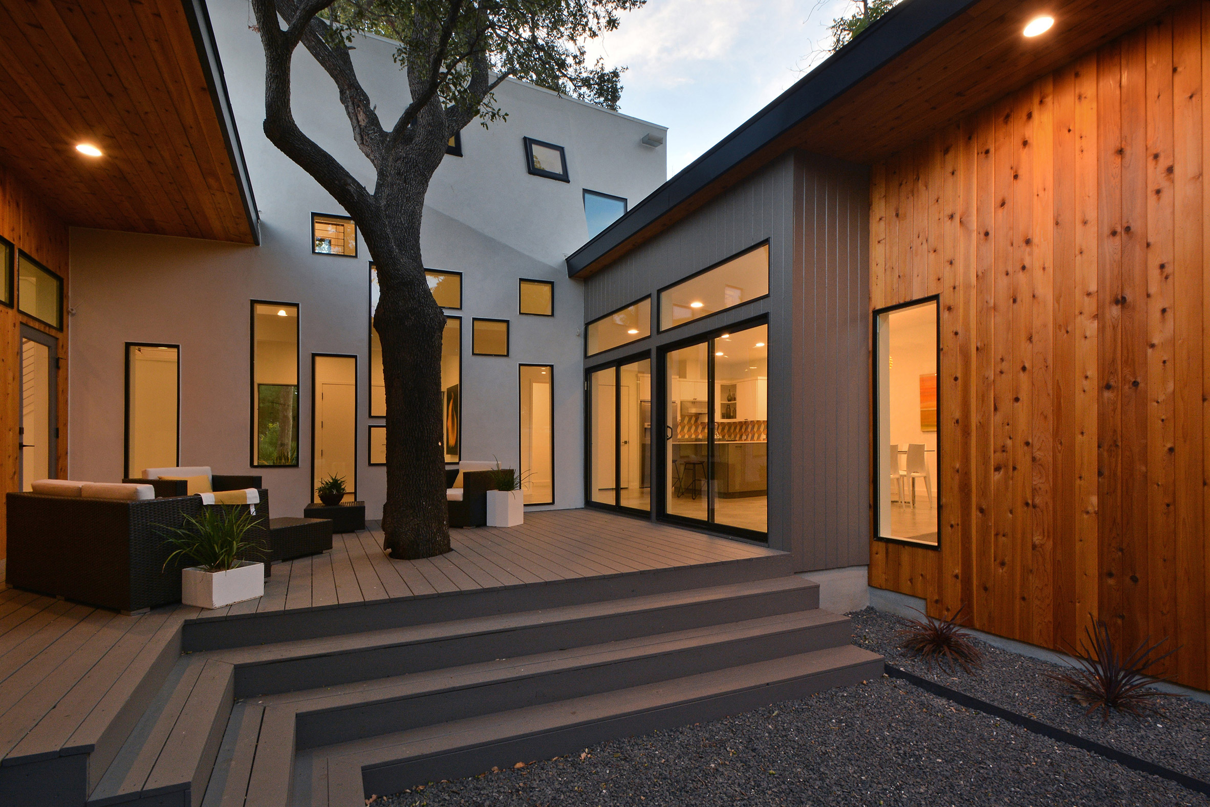 Matt Fajkus organises Austin home around old oak tree-19