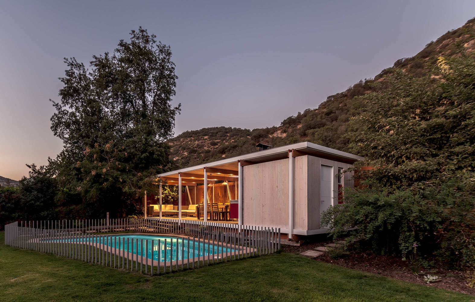 绿意盎然的多功能 Pergola Pavilion-44