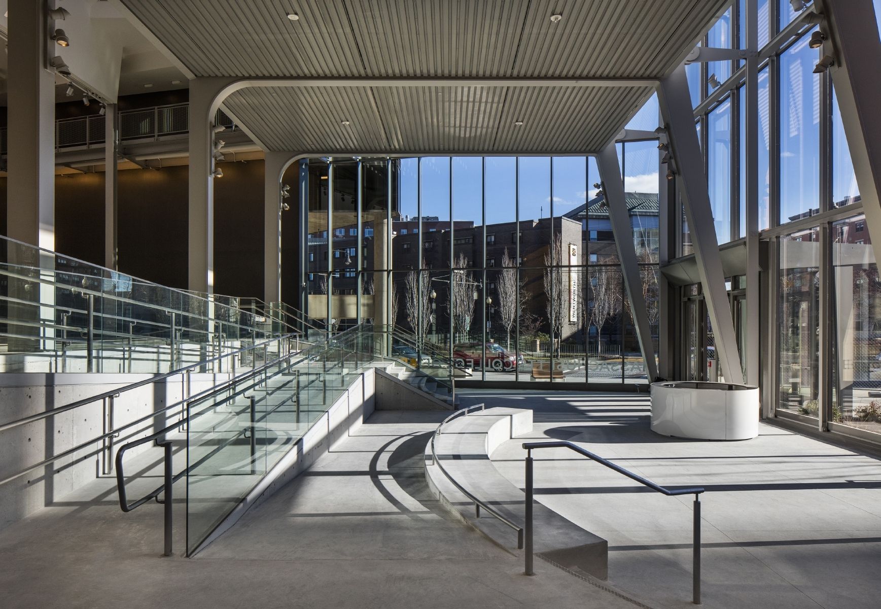 麻省艺术与设计学院媒体中心,旧建筑新生命-10