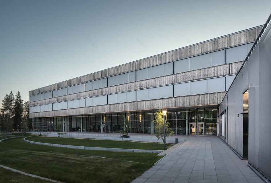 瑞典 Minerva 学校 · 透明与自然的和谐融合-10