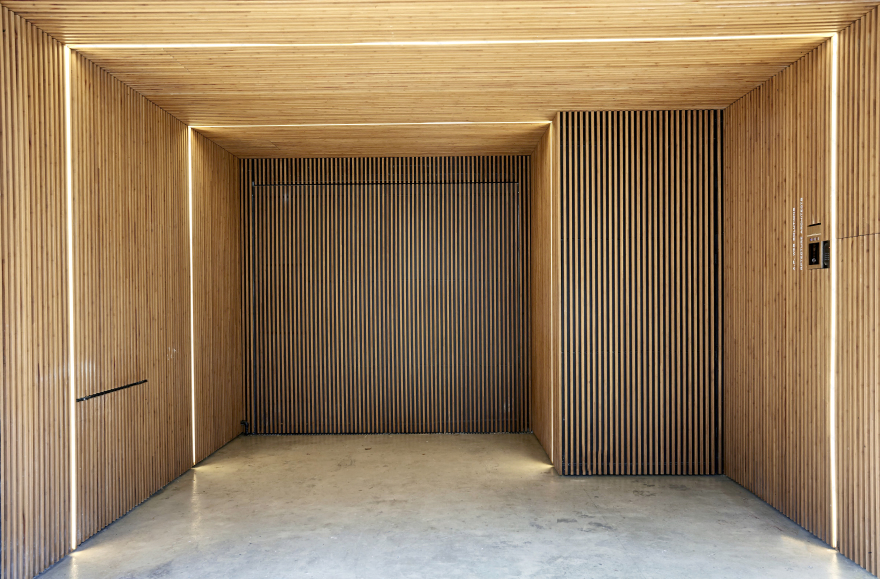 融入线性元素的现代办公空间-6