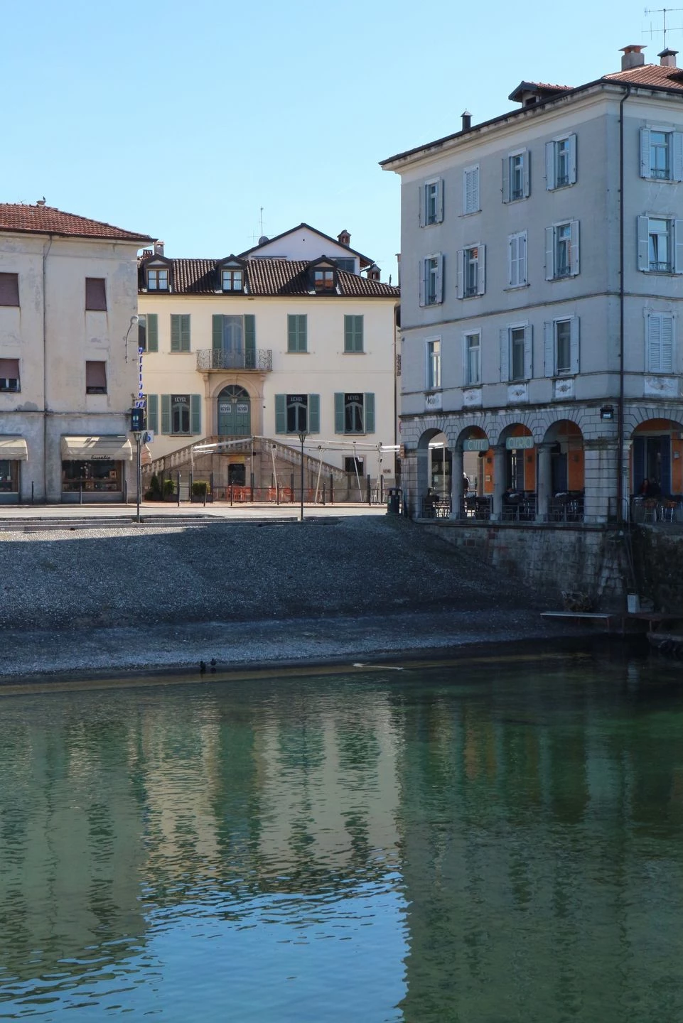 历史与现代交融的意大利酒吧餐厅设计-27