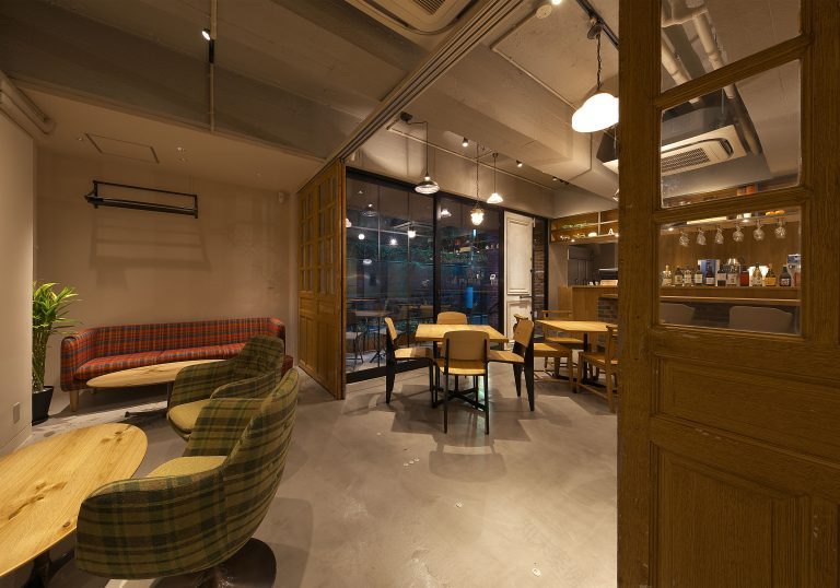 全天营业的家庭式场所(注:ALL DAY表示全天,HOME常见意思是家、家庭、住所 等,这里推测可能是指全天营业的类似家庭氛围的场所,如全天营业的家庭旅馆、全天开放的社区家庭活动中心等,需结合具体语境进一步确定准确含义) 丨日本东京丨岩本胜也+EMBODY DESIGN-14