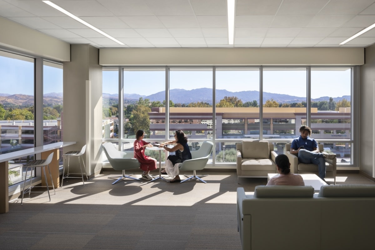 Henry Mayo Newhall Hospital Patient Tower | 自然与人性化的完美融合-10