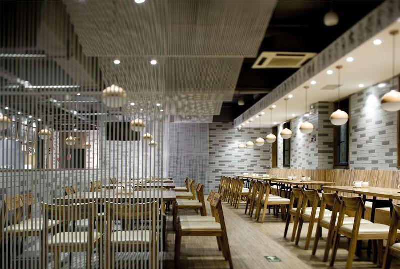 一蘭传统牛肉面馆 | 乌鲁木齐的工业风设计之旅-19