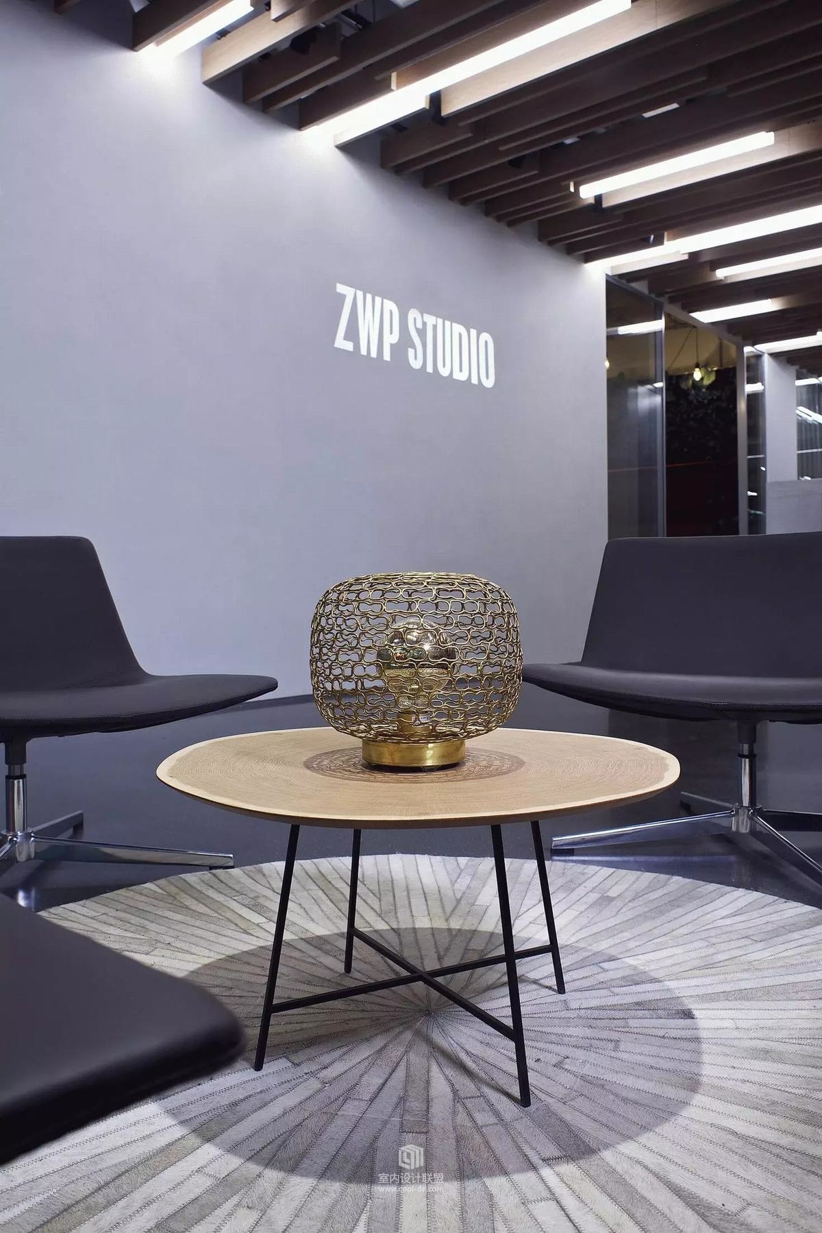 曾卫平设计-光与色的对话，充满艺术创意的办公设计-15