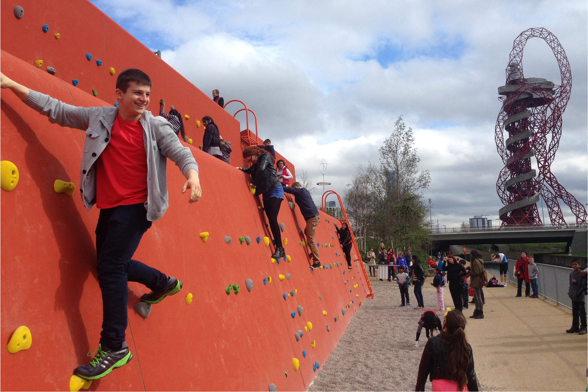 英国伊丽莎白奥林匹克公园南公园广场-1