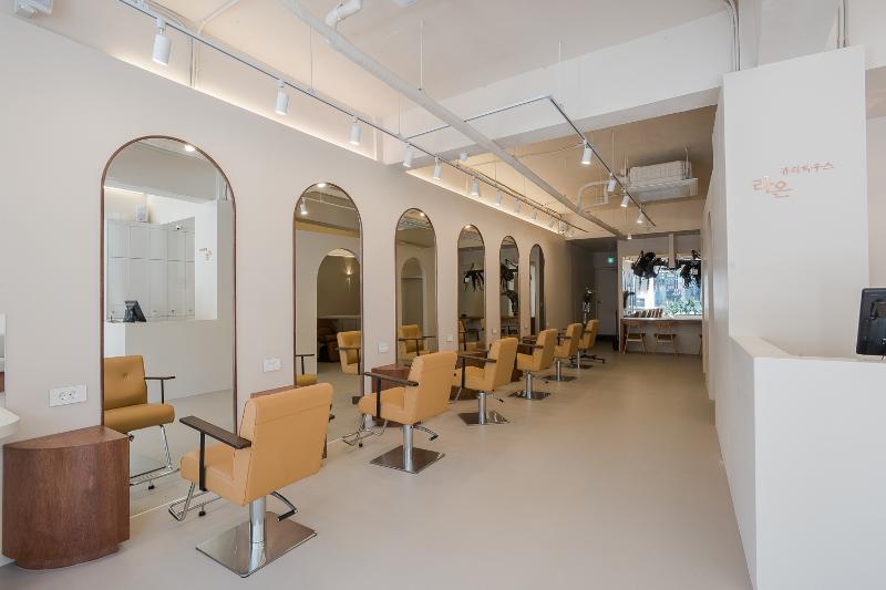 现代简约 30 平米美容院设计-4