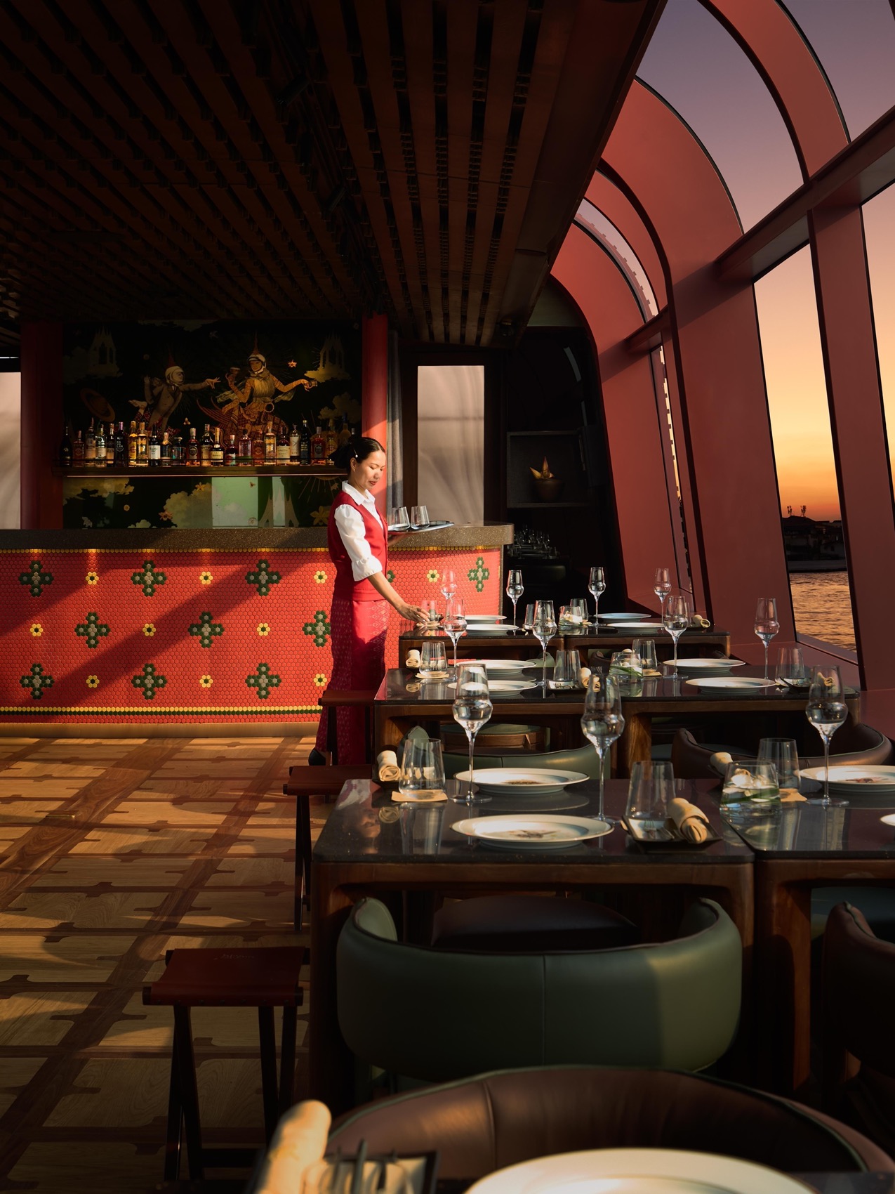 Apsara Cruise餐饮巡游船改造丨泰国曼谷丨Studio Locomotive-8