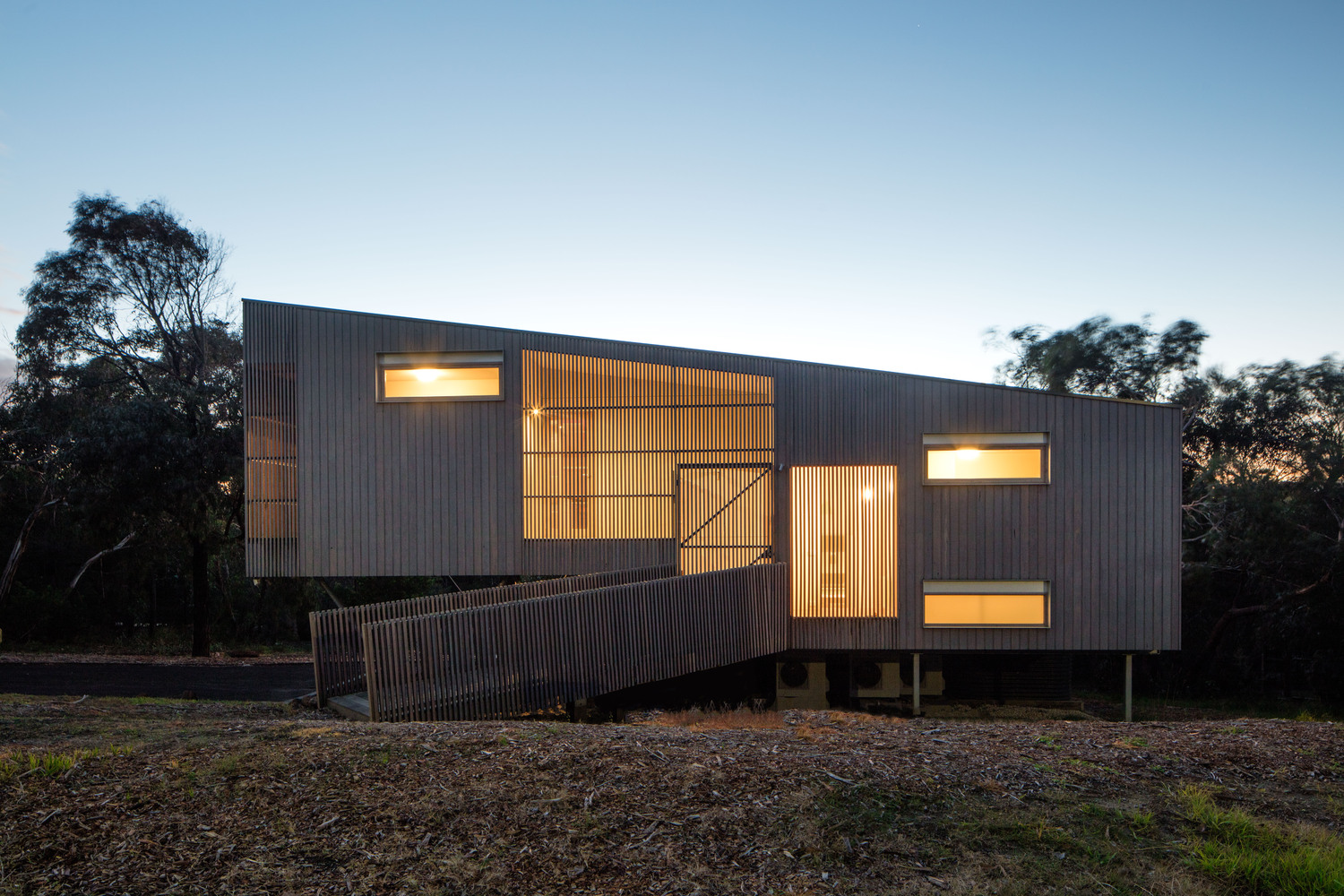 丛林中的庇护所·Aireys Ramp House-39