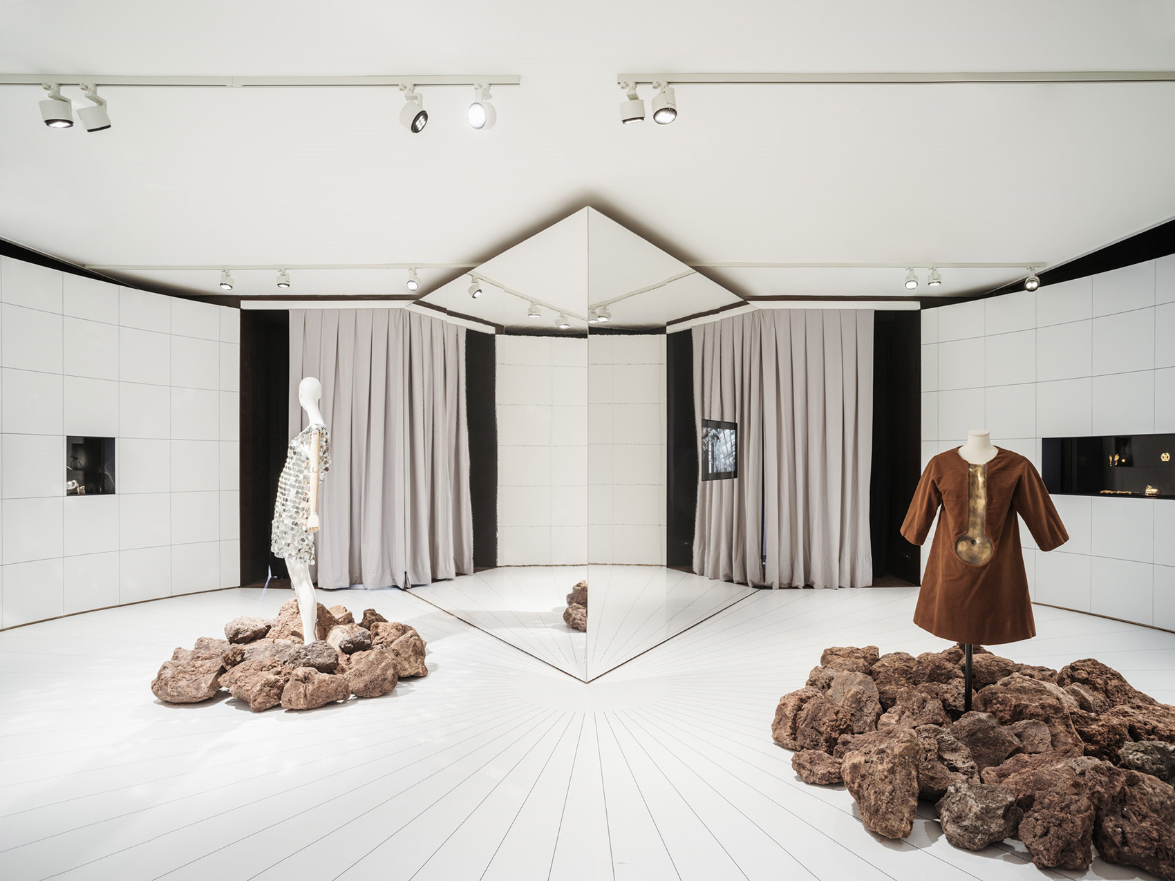 比利时 DIVA 博物馆展陈设计丨Beyond Space-3