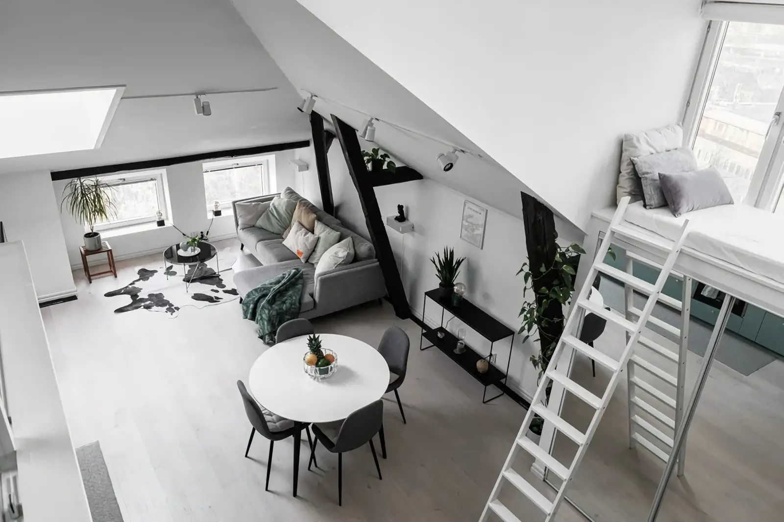 瑞典独特屋顶公寓,打造明亮温馨空间-1