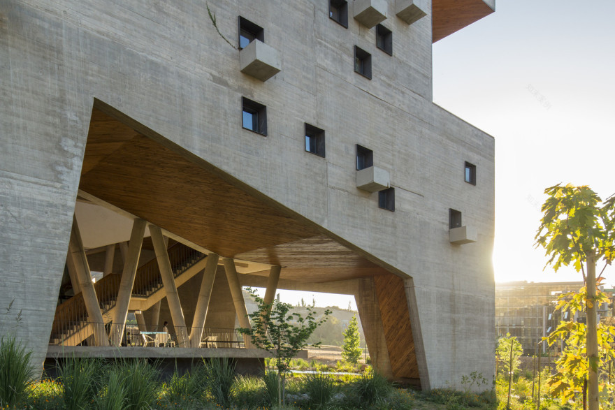 School of Economics and Business Diego Portales University Rafael Hevia + Rodrigo Duque Motta + Gabriela Manzi-65