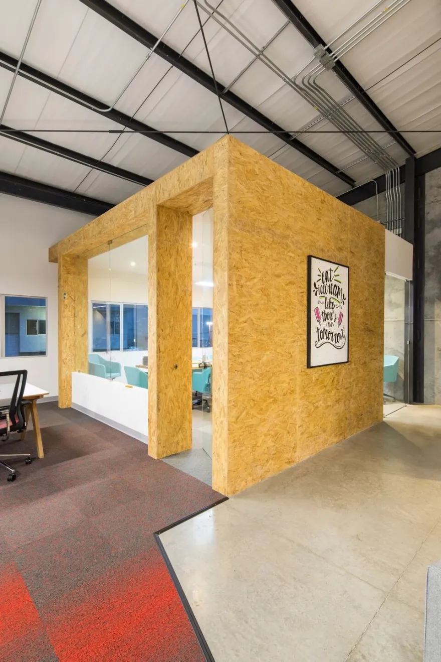 Los Paleteros 办公空间-19