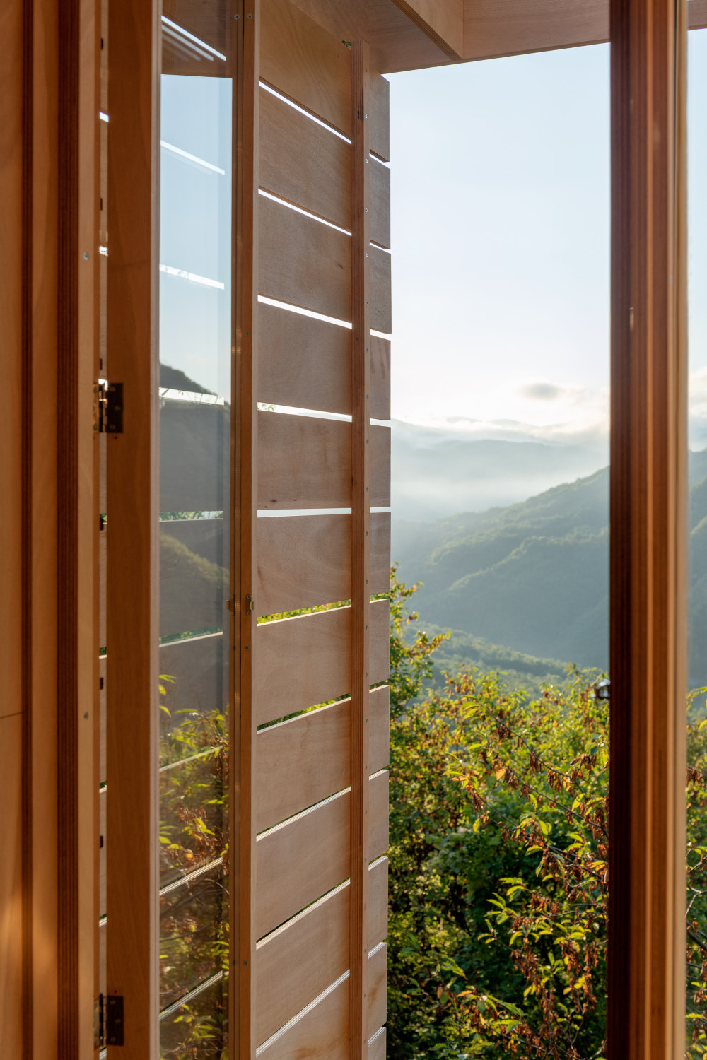 从日本茶馆和斯堪的纳维亚中汲取灵感的林中木屋设计丨意大利-25