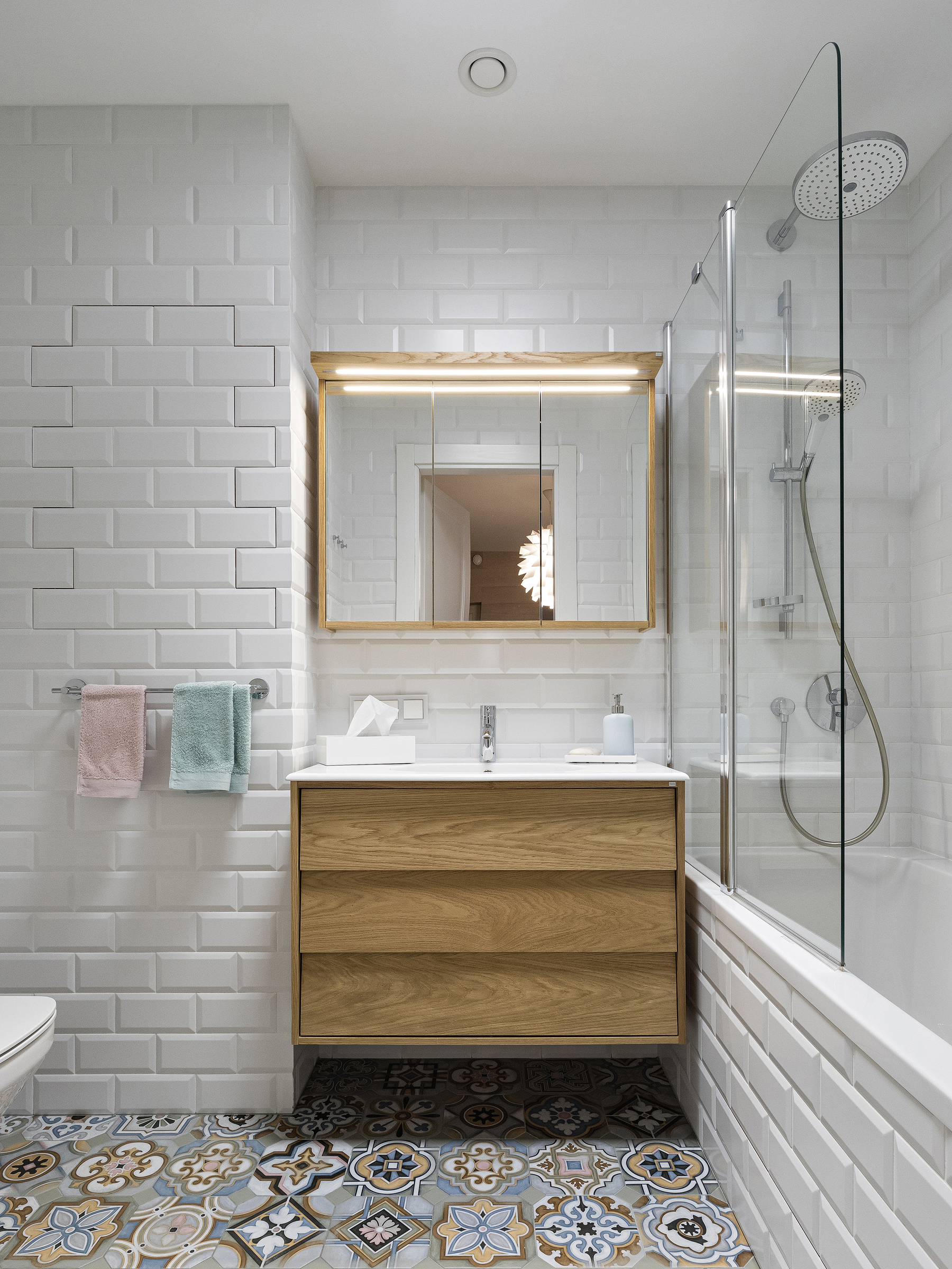 Apartment in light shades-9