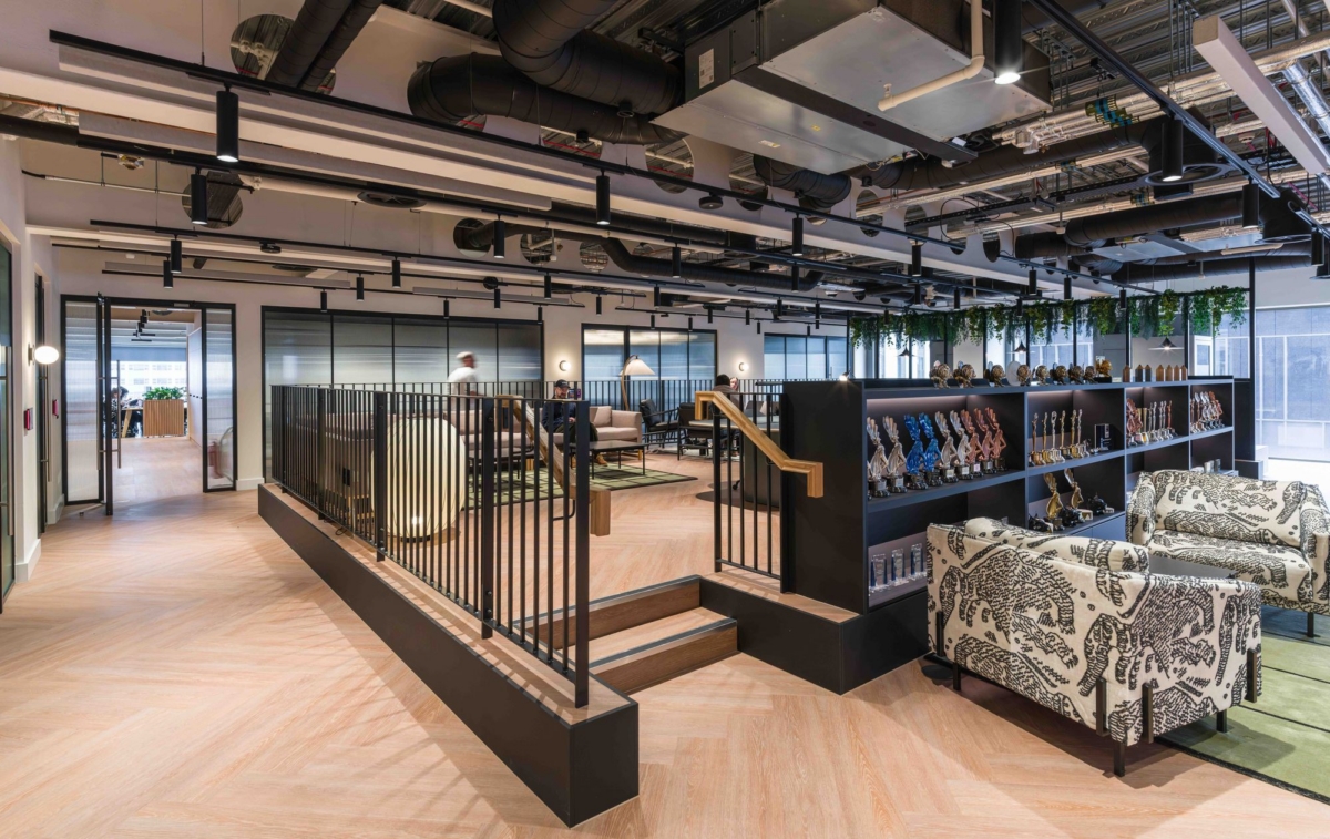 Havas Lynx Offices by Bluesky Design Interiors-19