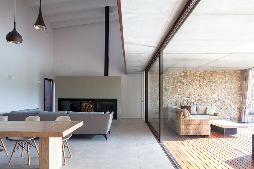 New Catalan House Inspired by the Old Farm Buildings-14