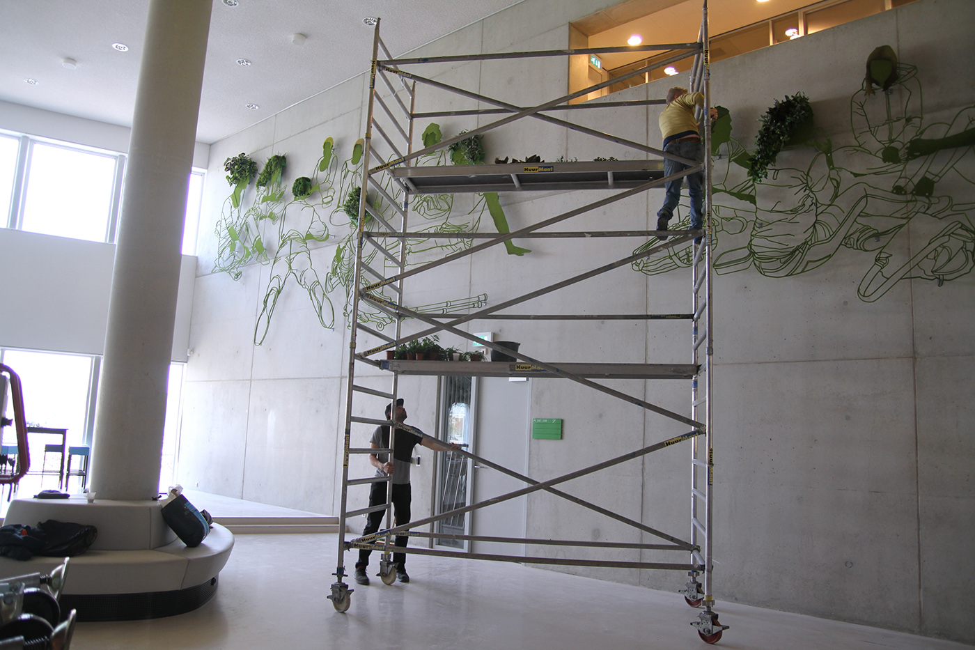 "Grow" 大学公共艺术装置 | 植物与钢铁的共生成长-2