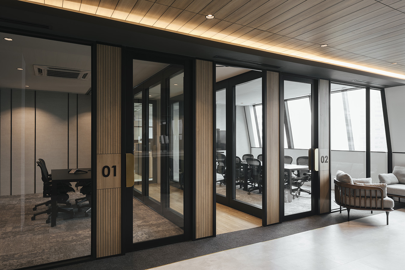 Mad Men 风格的活力办公室设计丨LAANK-12