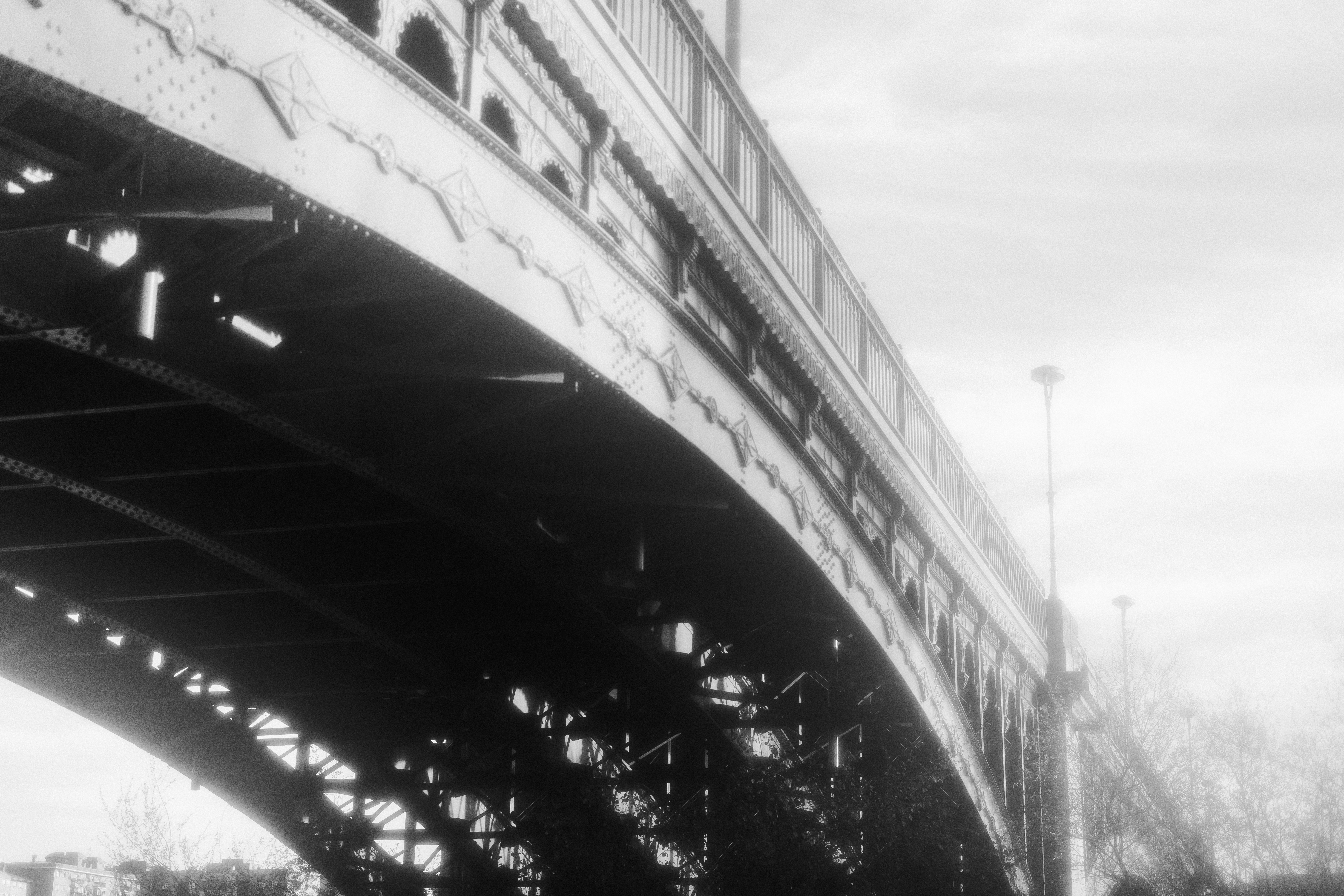 这发生在桥下-1