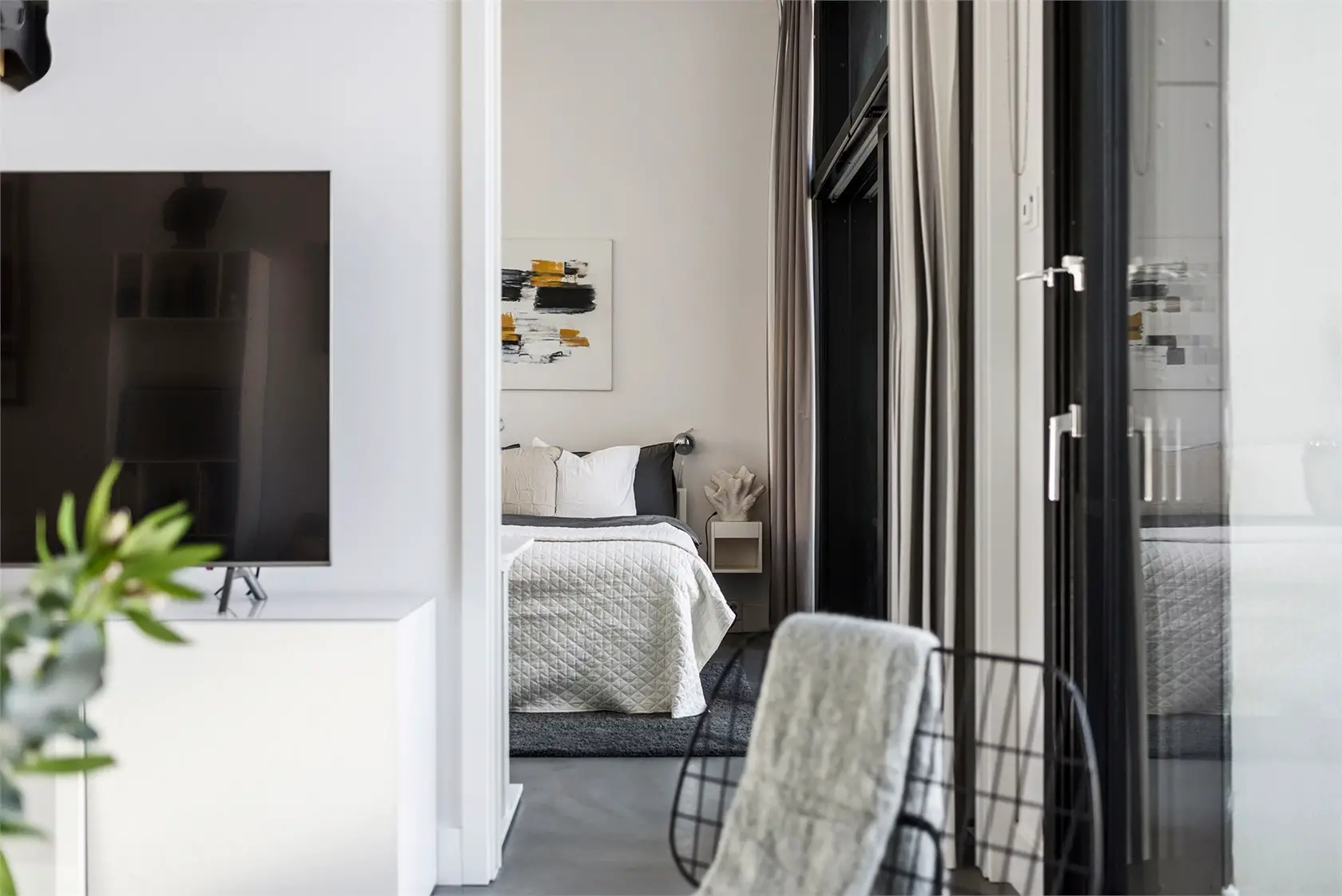 小户型大变身 | 34m2 屋顶露台打造明亮舒适家居空间-9