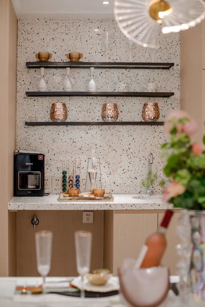 艺术个性的 70㎡现代时尚公寓丨中国兰州丨深圳市莫菲特空间设计有限公司,深圳市佳明酒店配饰有限公司-8