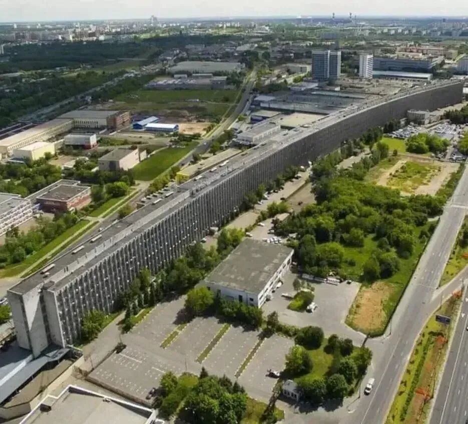 太逆天了！中国这座教学楼以736米的长度喜提“亚洲第一长”！网友：世界上最遥远的距离又出现了-71