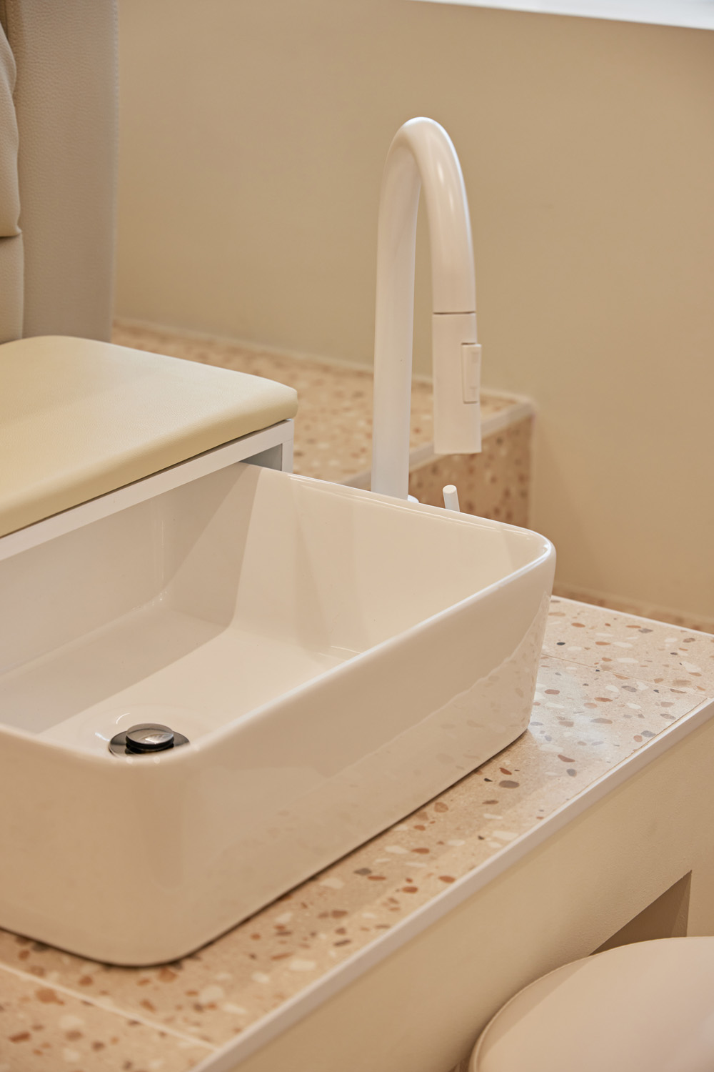 韩国高级视听室设计案例-19