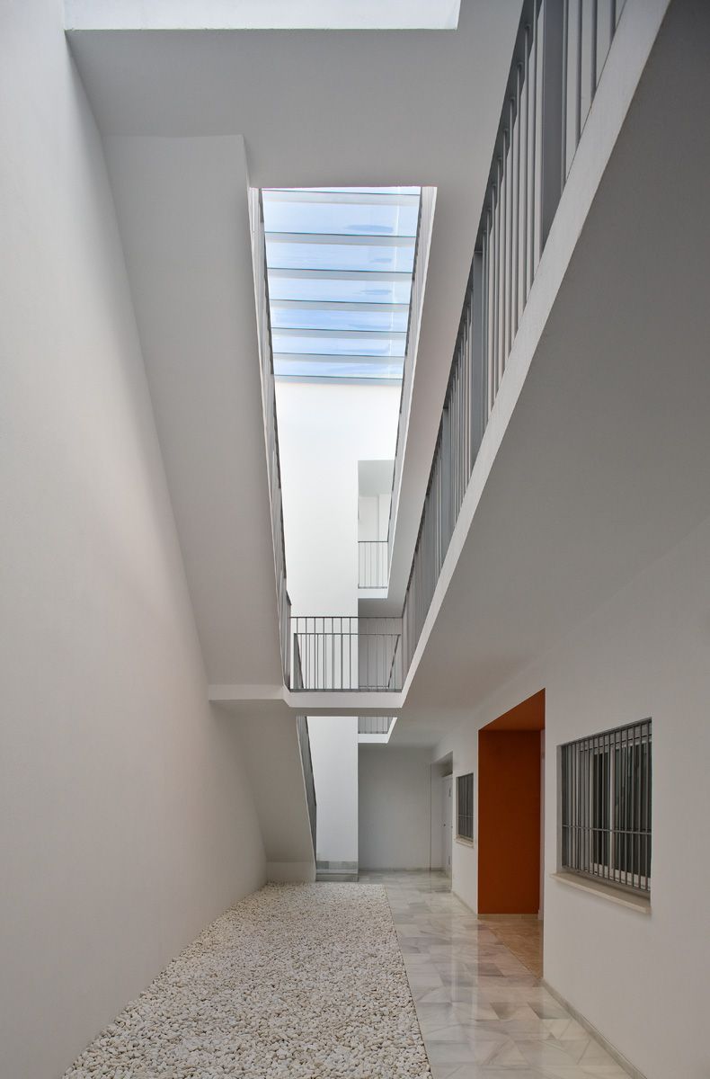 圣卢卡尔历史中心的 9 套住宅丨Fernando Suárez Corchete-22