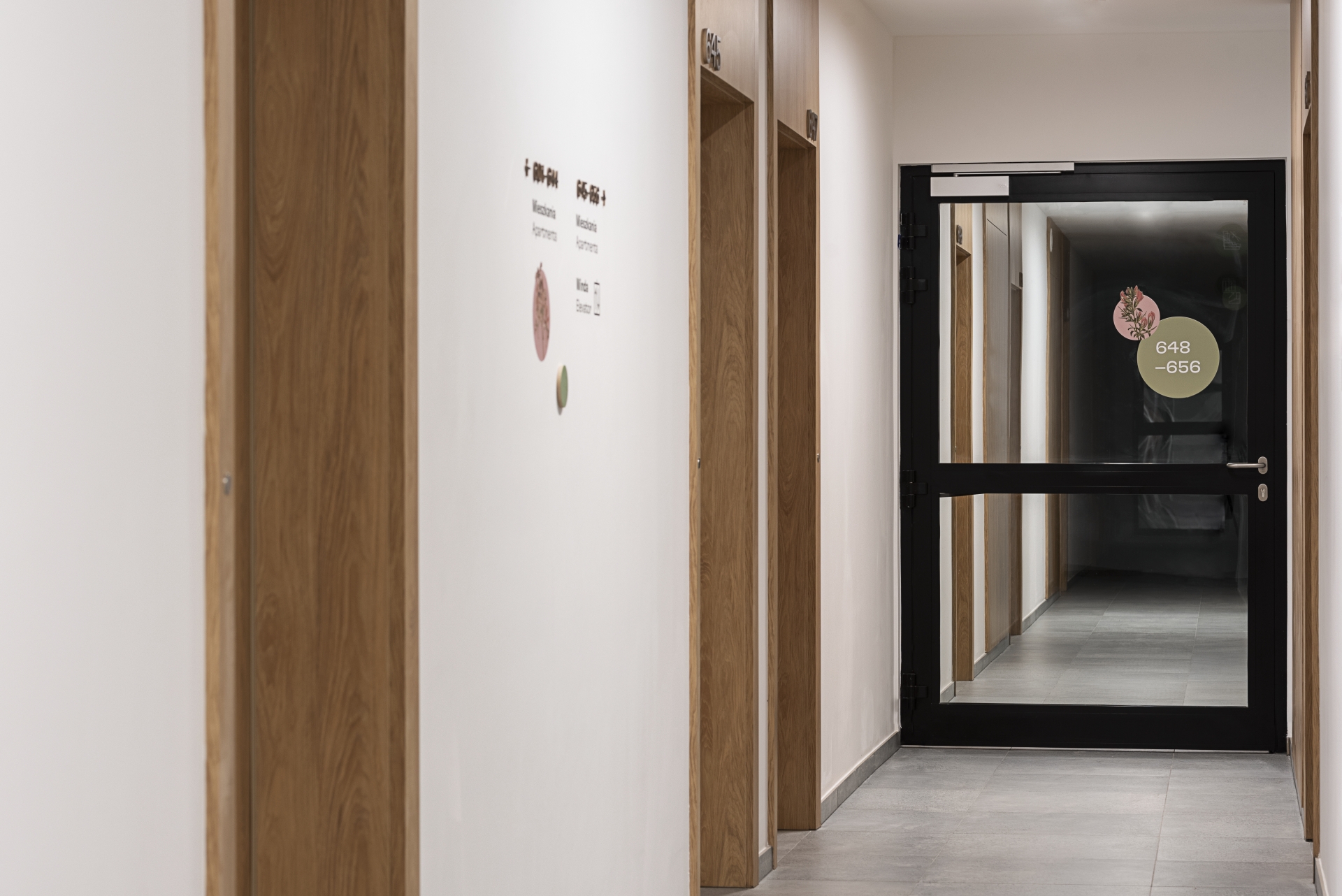 Resi4Rent 大楼导视系统与环境图形设计丨波兰克拉科夫丨blank studio,wayfinding studio-24