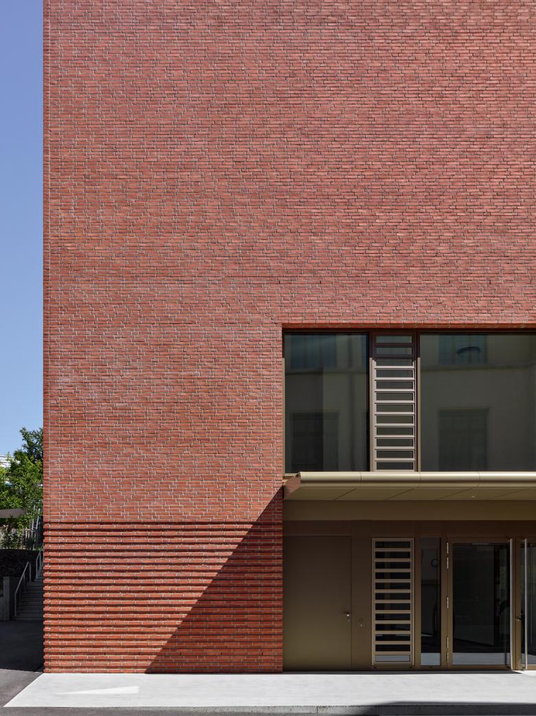 Peter W. Schmidt Architekten丨Dreifeldsporthalle an der Nordstadtschule丨德国-2