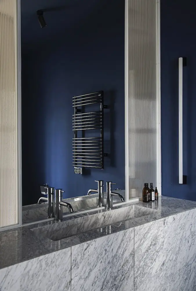 马德里绿色厨房与原始混凝土的时尚公寓设计-15