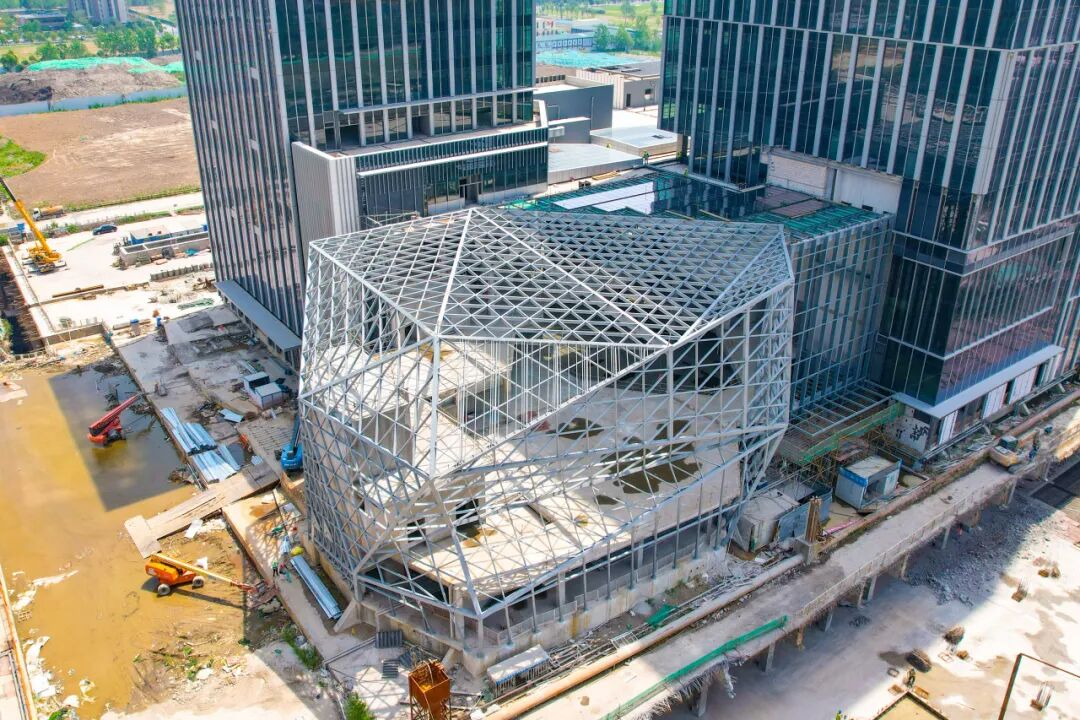 “钻石”展厅，灿耀江北——南京江北新金融中心一期项目二标段钢结构城市展厅主体结构正式完成-11