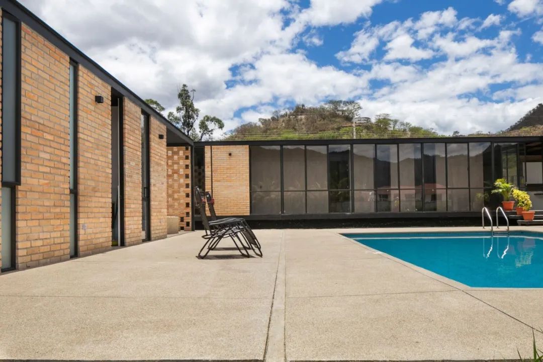 乡村民宿的钢构建筑艺术-14