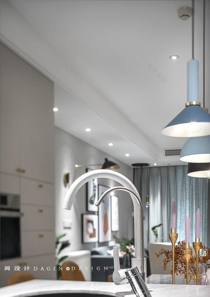 无主灯设计客厅,品味轻复古沙发与西厨空间-29