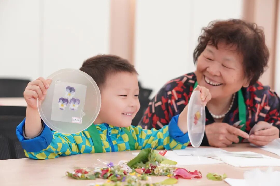 从课堂到街区更新实践！园林学院师生携手居民共建街巷“博物馆”-53