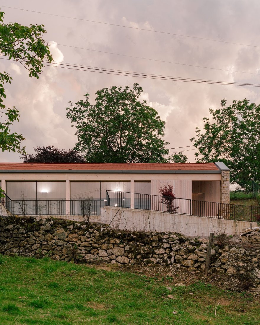 融合传统与当代的西班牙乡村别墅设计-45