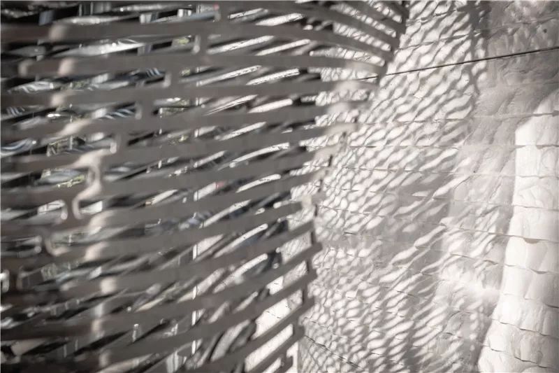 中银大厦 | 光影艺术的办公空间-57