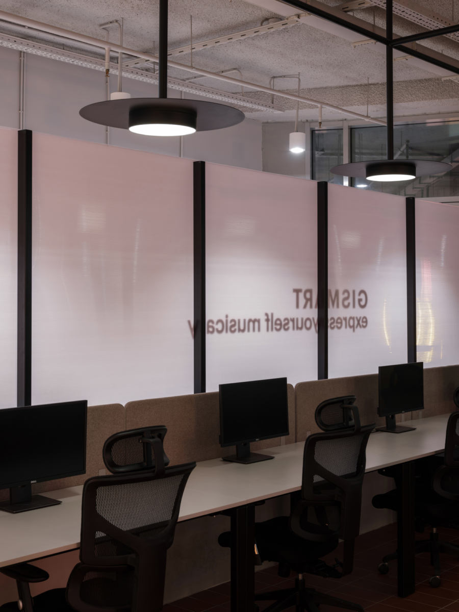 Gismart Minsk 办公室 - 现代主义风格的开放式空间-30