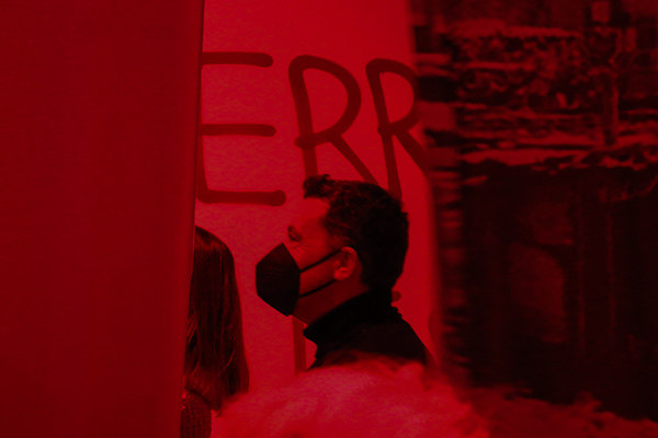 回声,一座城市的反射(注:refle·os推测应为reflejos,西班牙语反射、反响之意) -53