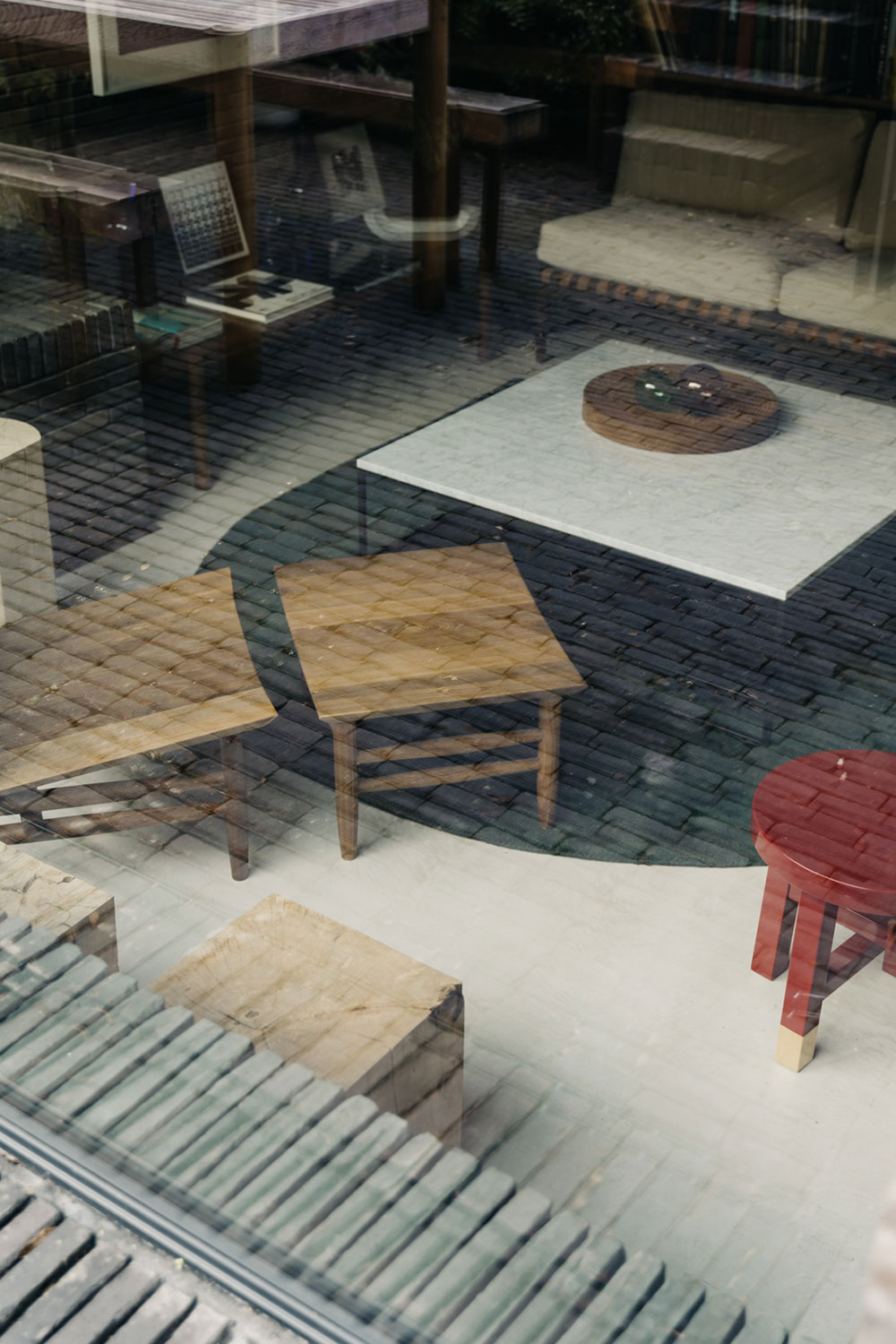 伦敦设计师的暗砖时尚家居-14