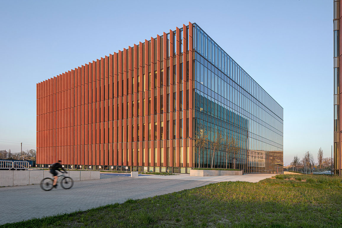 Zentrum für den Öffentlichen Dienst, Oppeln, Polen, Stadt- und Finanzamt - hw-3