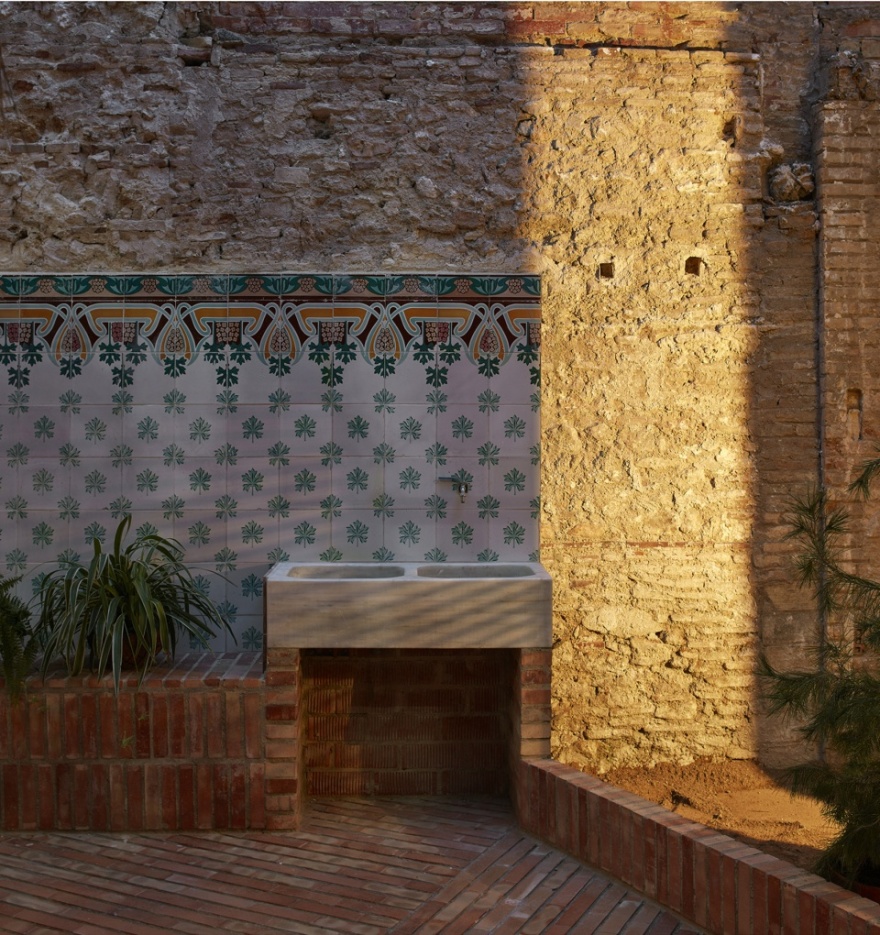 历史街区的活力新生 | El Cabanyal 住宅翻新-29