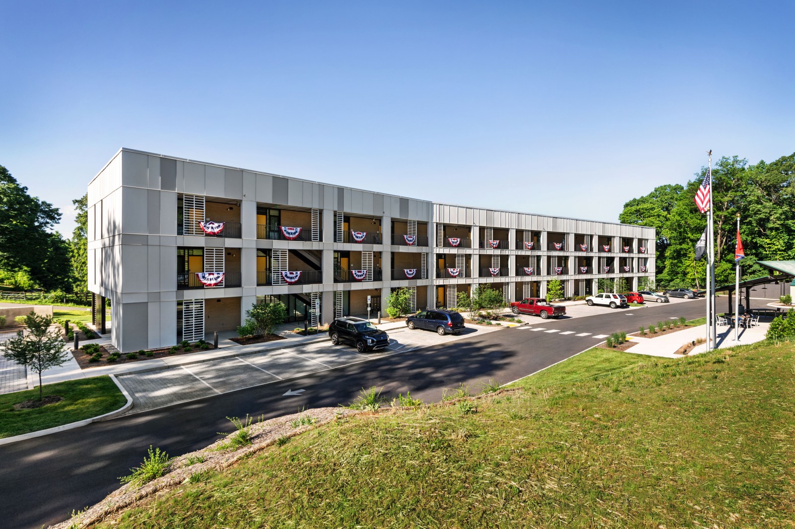 自由广场退伍军人住房丨美国诺克斯维尔丨BarberMcMurry Architects-2