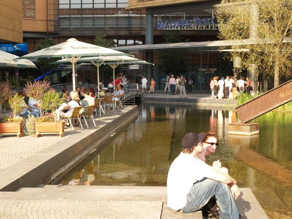 柏林波茨坦广场可持续生态友好城市广场项目丨德国柏林丨Atelier Dreiseitl-32