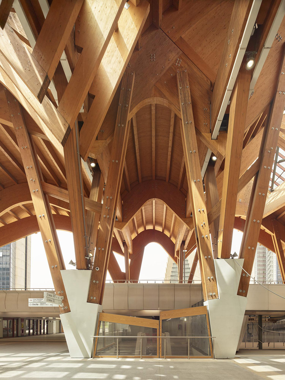 那不勒斯中央商务区车站丨意大利那不勒斯-45